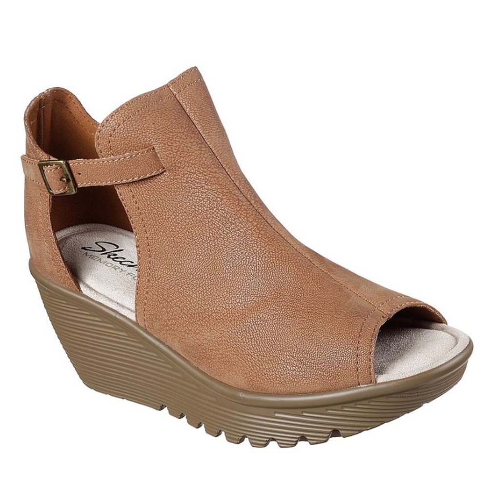 New in Box Skechers Tan Parallel Wedge Sandal